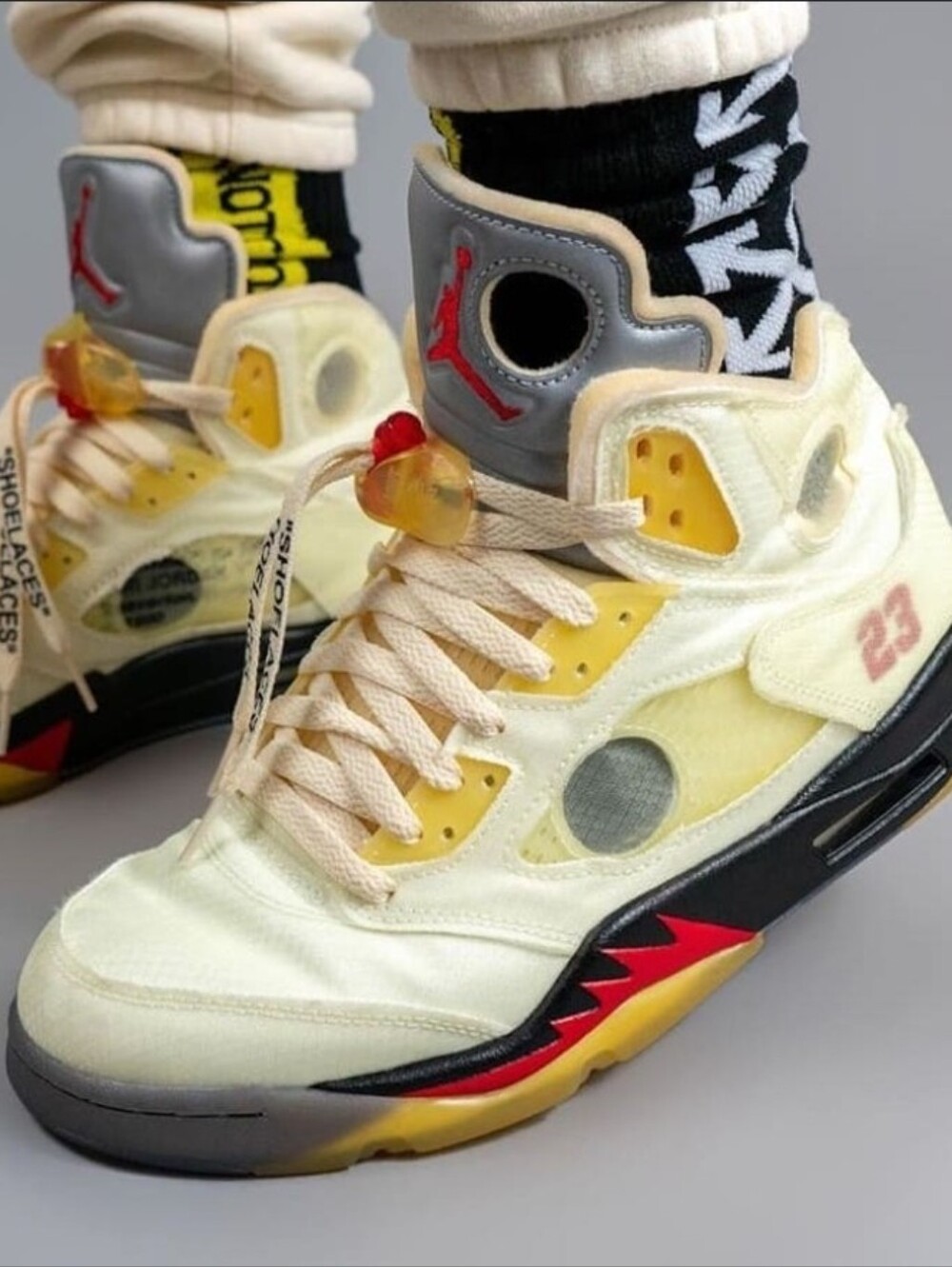 Off-White Kids Cream High-Top Sneakers with Black and Red Accents